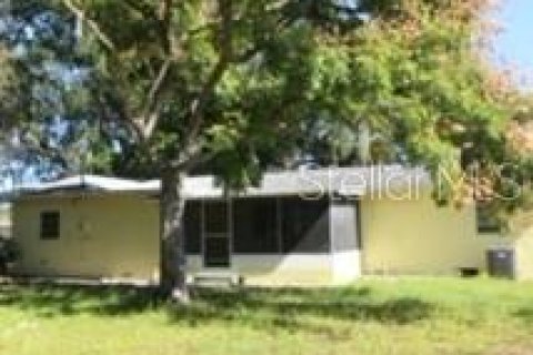 Снять в аренду виллу или дом в Маунт-Дора, Флорида 2 спальни, 86.77м2, № 2103246 - фото 2