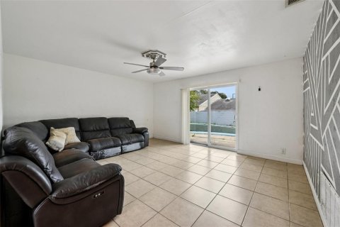 Villa ou maison à vendre à Daytona Beach, Floride: 3 chambres, 104.79 m2 № 2096539 - photo 4