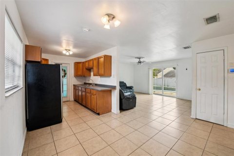 Villa ou maison à vendre à Daytona Beach, Floride: 3 chambres, 104.79 m2 № 2096539 - photo 7