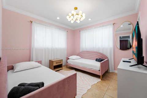 Снять в аренду квартиру в Форт-Лодердейл, Флорида 2 спальни, 188.41м2, № 1959392 - фото 5