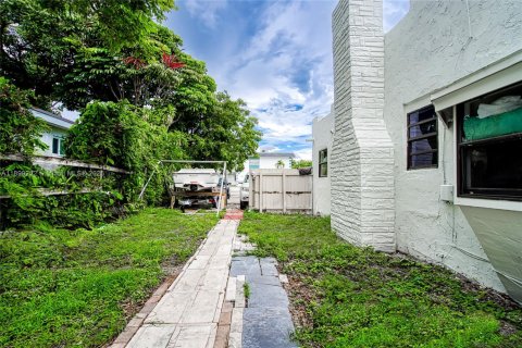 Immobilier commercial à vendre à Hollywood, Floride: 196.3 m2 № 1955959 - photo 29