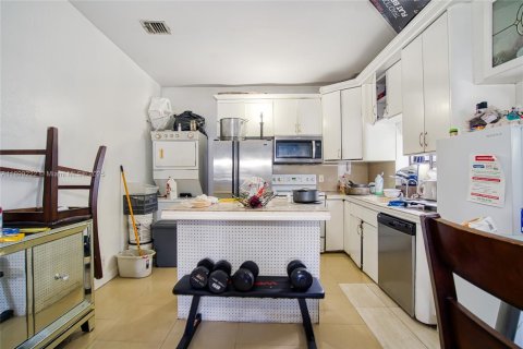 Immobilier commercial à vendre à Hollywood, Floride: 196.3 m2 № 1955959 - photo 6