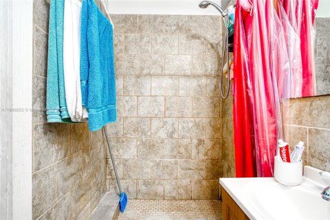 Immobilier commercial à vendre à Hollywood, Floride: 196.3 m2 № 1955959 - photo 23