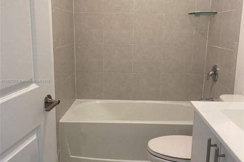 Townhouse in Homestead, Florida 3 bedrooms, 129.41 sq.m. № 1288997 - photo 14
