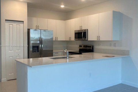 Townhouse in Homestead, Florida 3 bedrooms, 129.41 sq.m. № 1288997 - photo 2