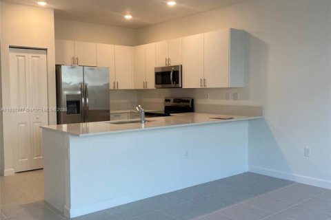 Townhouse in Homestead, Florida 3 bedrooms, 129.41 sq.m. № 1288997 - photo 3