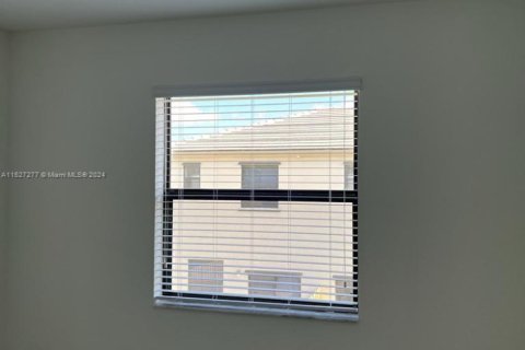 Townhouse in Homestead, Florida 3 bedrooms, 129.41 sq.m. № 1288997 - photo 11