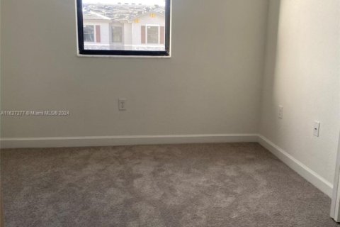 Townhouse in Homestead, Florida 3 bedrooms, 129.41 sq.m. № 1288997 - photo 10