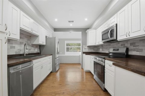 Casa en venta en Orlando, Florida, 3 dormitorios, 170.75 m2 № 1907487 - foto 15