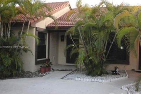 Townhouse in Miami, Florida 1 bedroom, 65.96 sq.m. № 1940690 - photo 3