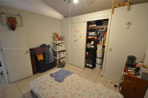 Townhouse in Miami, Florida 1 bedroom, 65.96 sq.m. № 1940690 - photo 11