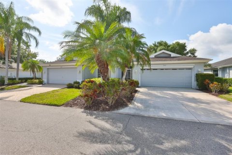 Condominio en venta en Sun City Center, Florida, 2 dormitorios, 172.33 m2 № 2195313 - foto 2
