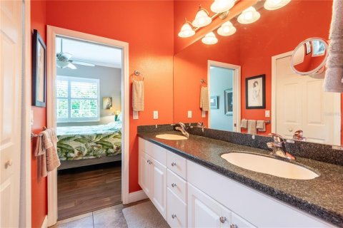Condo in Land O' Lakes, Florida, 2 bedrooms  № 1827808 - photo 21
