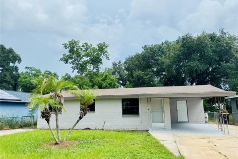House in Eagle Lake, Florida 3 bedrooms, 103.03 sq.m. № 2201867