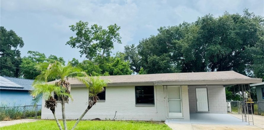 Villa ou maison à Eagle Lake, Floride 3 chambres, 103.03 m2 № 2201867