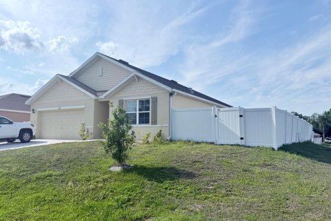 Casa en alquiler en Palm Bay, Florida, 4 dormitorios, 170.01 m2 № 2077718 - foto 2