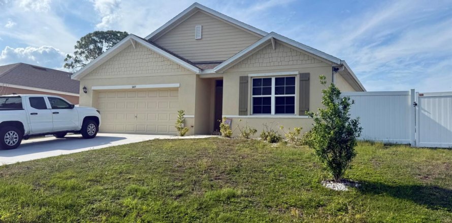 Casa en Palm Bay, Florida 4 dormitorios, 170.01 m2 № 2077718