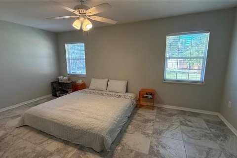 House in Ocala, Florida 3 bedrooms, 168.9 sq.m. № 2399292 - photo 9