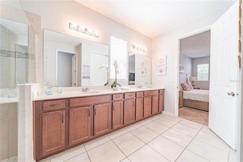 House in SOLARA RESORT in Kissimmee, Florida 5 bedrooms, 325.72 sq.m. № 1907790 - photo 16