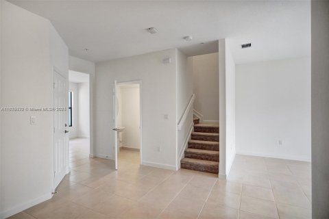 Townhouse in Pembroke Pines, Florida 3 bedrooms, 136.38 sq.m. № 1818478 - photo 6