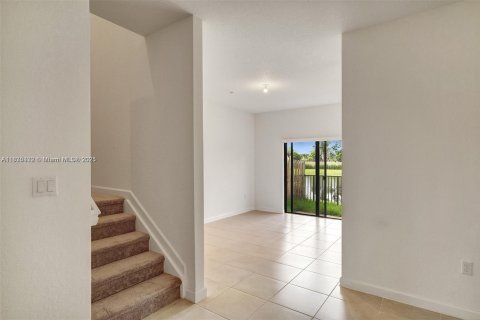 Townhouse in Pembroke Pines, Florida 3 bedrooms, 136.38 sq.m. № 1818478 - photo 9