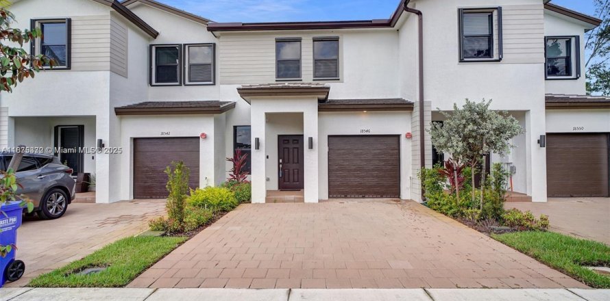Touwnhouse à Pembroke Pines, Floride 3 chambres, 136.38 m2 № 1818478