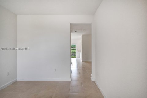 Townhouse in Pembroke Pines, Florida 3 bedrooms, 136.38 sq.m. № 1818478 - photo 28