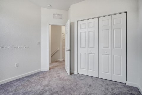 Townhouse in Pembroke Pines, Florida 3 bedrooms, 136.38 sq.m. № 1818478 - photo 22