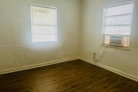 Apartment in Miami, Florida 1 bedroom № 2048059 - photo 2