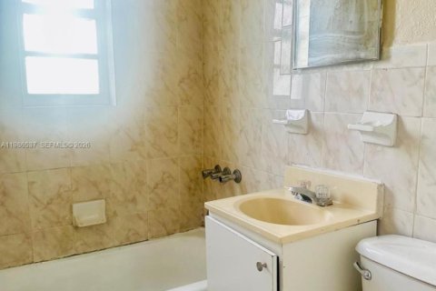 Apartment in Miami, Florida 1 bedroom № 2048059 - photo 4