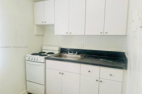 Apartment in Miami, Florida 1 bedroom № 2048059 - photo 6