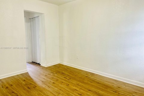 Apartment in Miami, Florida 1 bedroom № 2048059