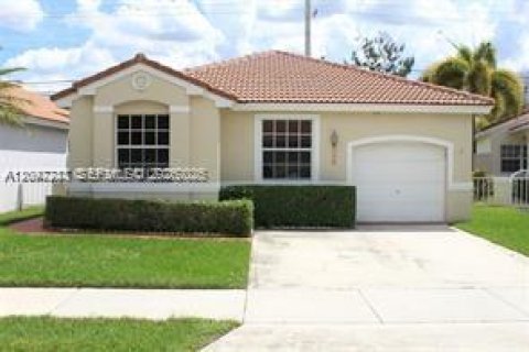 Villa ou maison à Davie, Floride 4 chambres, 148.55 m2 № 2389759