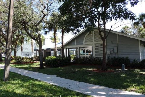 Adosado en venta en North Lauderdale, Florida, 2 dormitorios, 110.18 m2 № 1738835 - foto 24