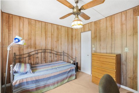 Condo in Sunrise, Florida, 2 bedrooms № 1977797 - photo 25