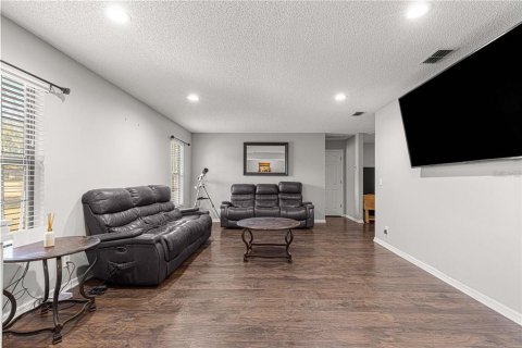 House in Silver Springs Shores, Florida 4 bedrooms, 236.53 sq.m. № 1848164 - photo 9