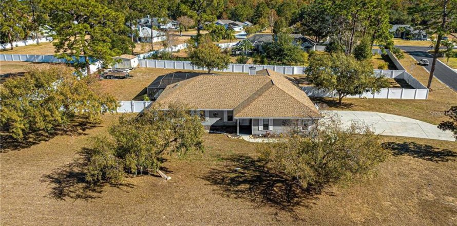 House in Silver Springs Shores, Florida 4 bedrooms, 236.53 sq.m. № 1848164