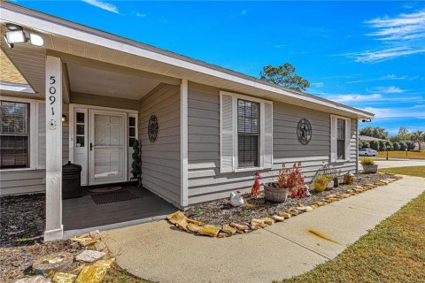 House in Silver Springs Shores, Florida 4 bedrooms, 236.53 sq.m. № 1848164 - photo 7