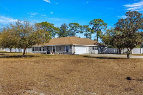 House in Silver Springs Shores, Florida 4 bedrooms, 236.53 sq.m. № 1848164 - photo 5