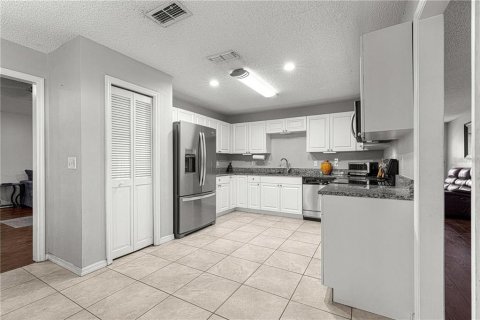 House in Silver Springs Shores, Florida 4 bedrooms, 236.53 sq.m. № 1848164 - photo 19