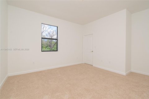 Townhouse in Florida City, Florida 3 bedrooms, 128.76 sq.m. № 2002403 - photo 18