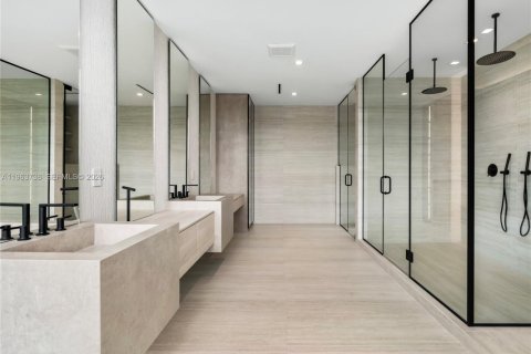 Villa ou maison à vendre à Miami, Floride: 4 chambres, 331.01 m2 № 2081042 - photo 14