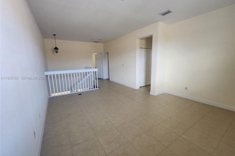 Adosado en alquiler en Pembroke Pines, Florida, 3 dormitorios, 213.68 m2 № 1993850 - foto 18