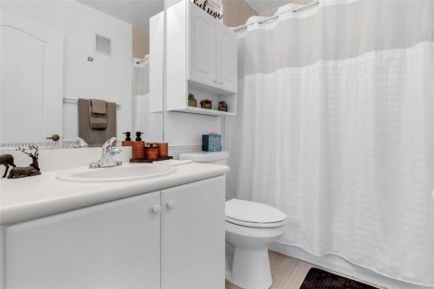 Copropriété à vendre à Hialeah, Floride: 2 chambres, 120.59 m2 № 1988644 - photo 27