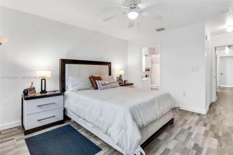 Copropriété à vendre à Hialeah, Floride: 2 chambres, 120.59 m2 № 1988644 - photo 23
