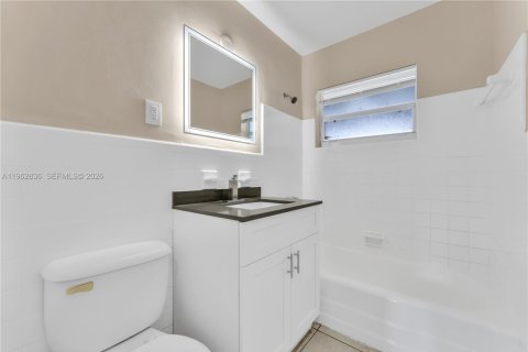 Снять в аренду виллу или дом в Холливуд, Флорида 3 спальни, 92.9м2, № 2024157 - фото 14