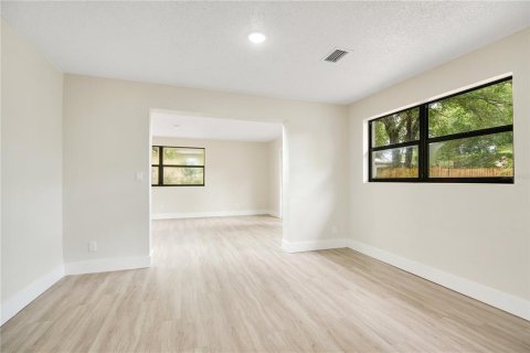 Villa ou maison à vendre à Daytona Beach, Floride: 3 chambres, 154.59 m2 № 2413691 - photo 9