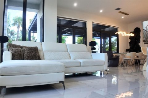 Купить виллу или дом в Дорал, Флорида 1 комната, 209.68м2, № 1965786 - фото 26