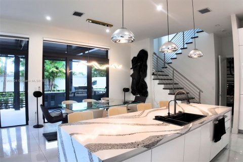 Купить виллу или дом в Дорал, Флорида 1 комната, 209.68м2, № 1965786 - фото 29