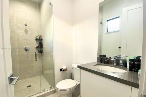 Купить виллу или дом в Дорал, Флорида 1 комната, 209.68м2, № 1965786 - фото 12